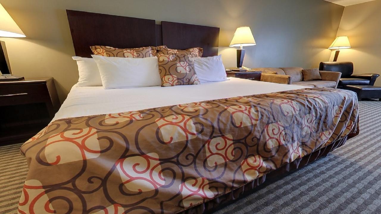 Econo Lodge Waynesboro Bagian luar foto