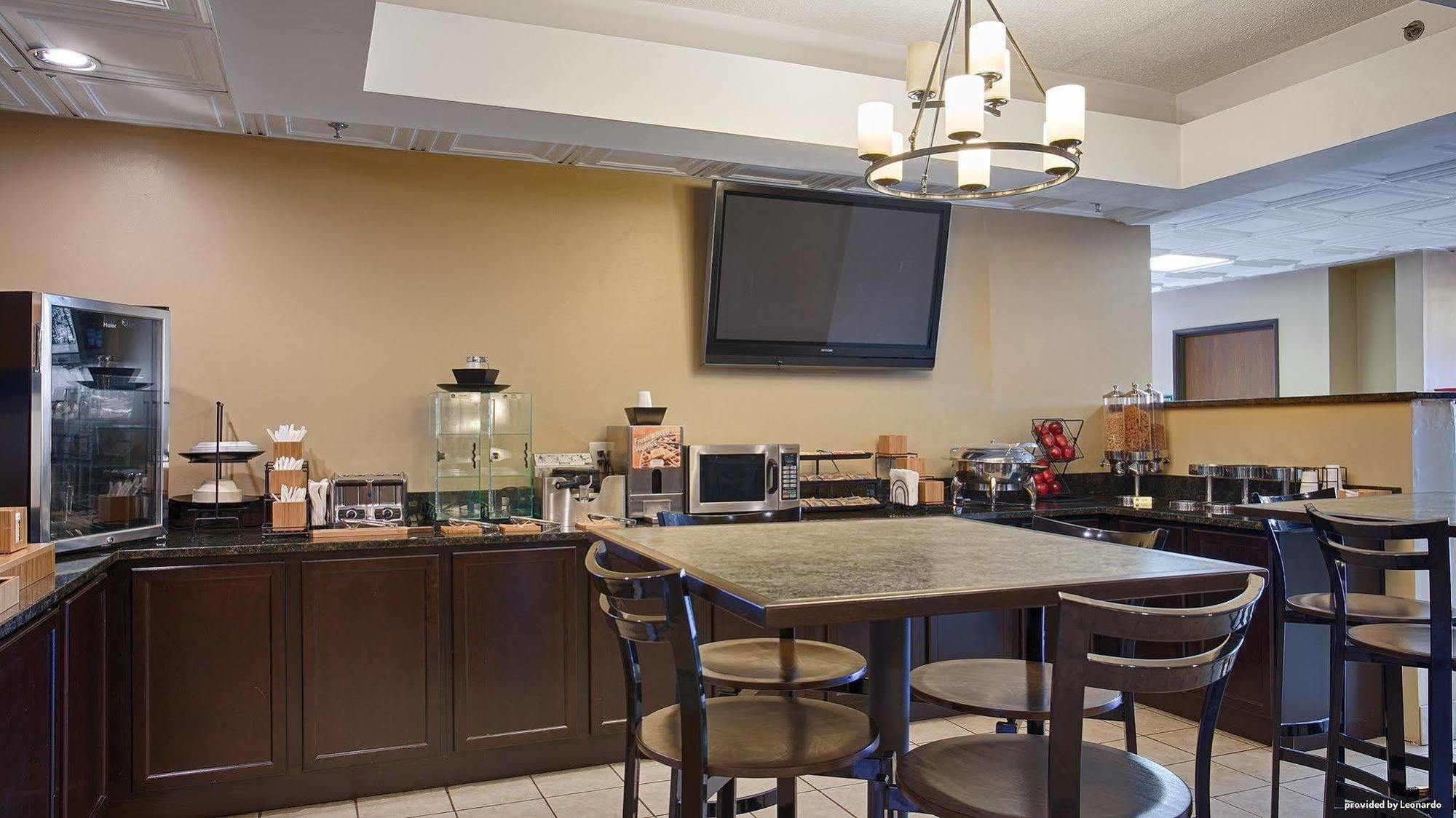Econo Lodge Waynesboro Bagian luar foto
